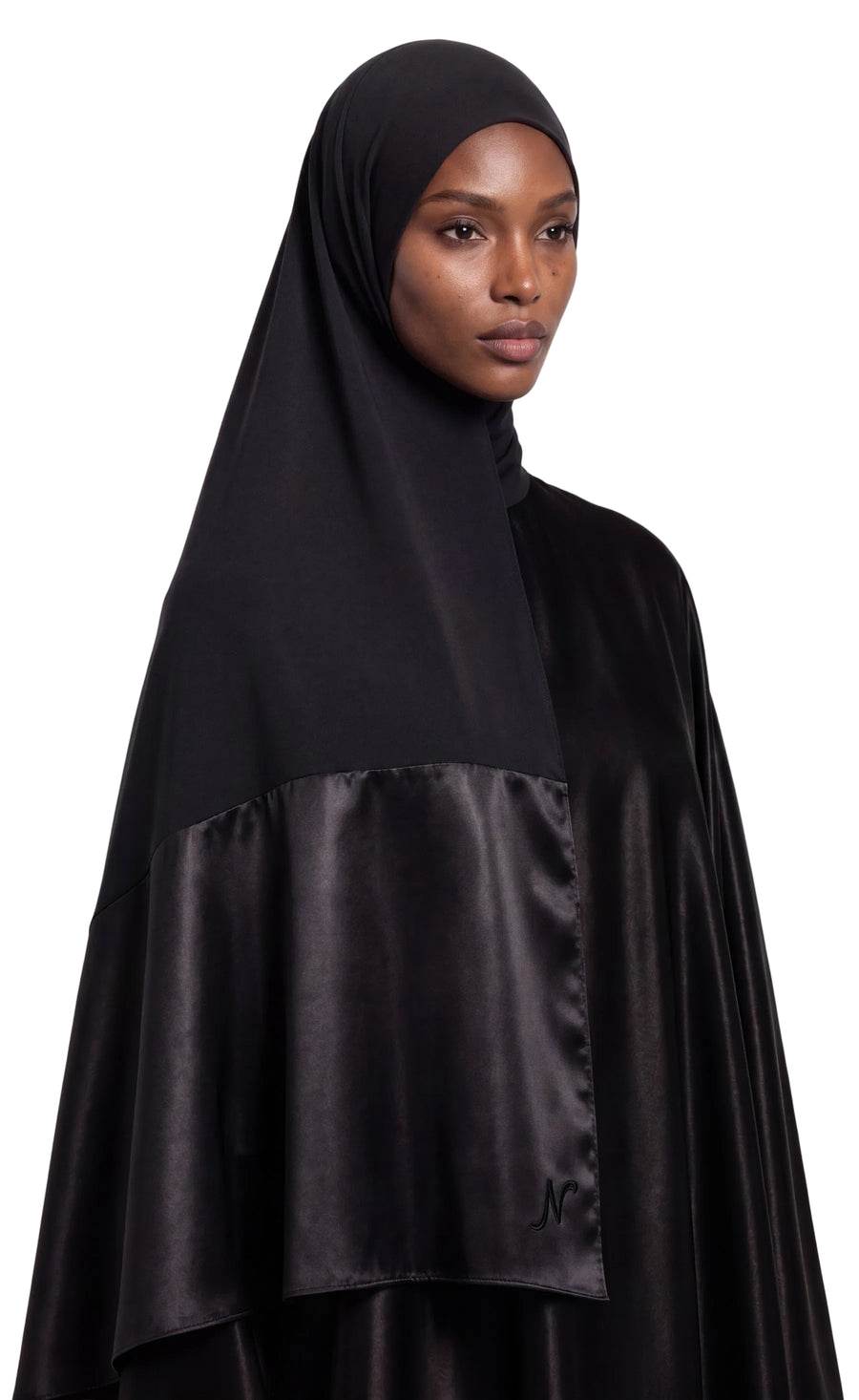 Hijab Modal Satin noir, profil