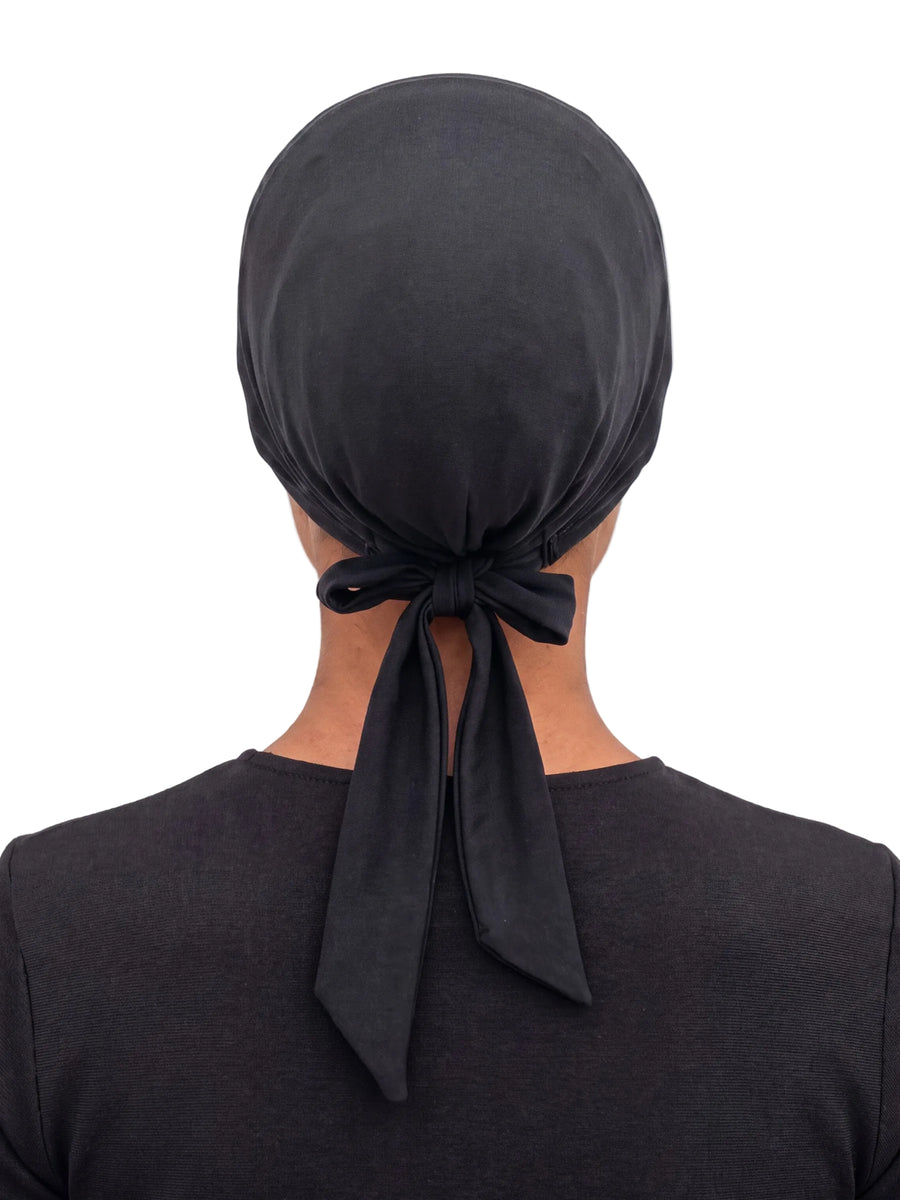 Sous-hijab satin noir, vue de dos