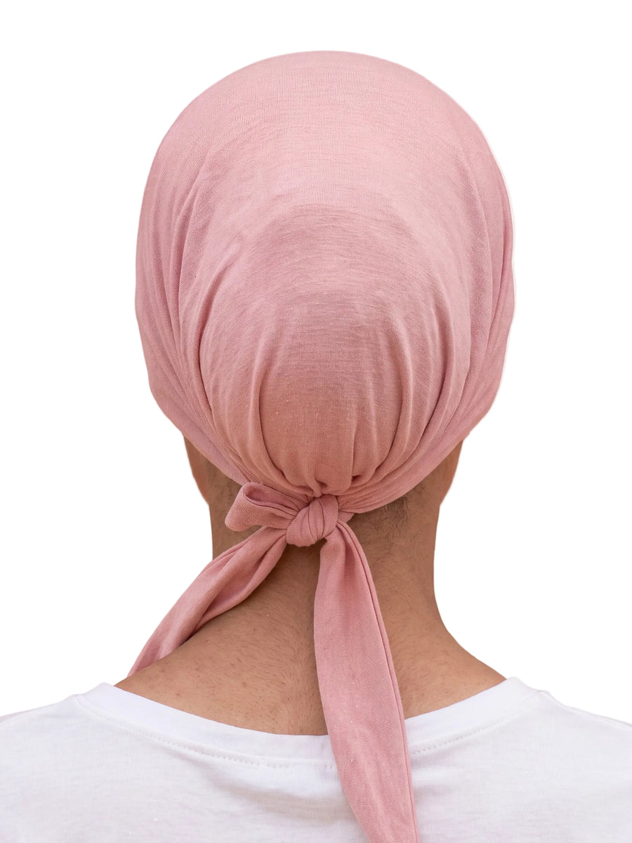 Sous-hijab satin rose, vue de dos